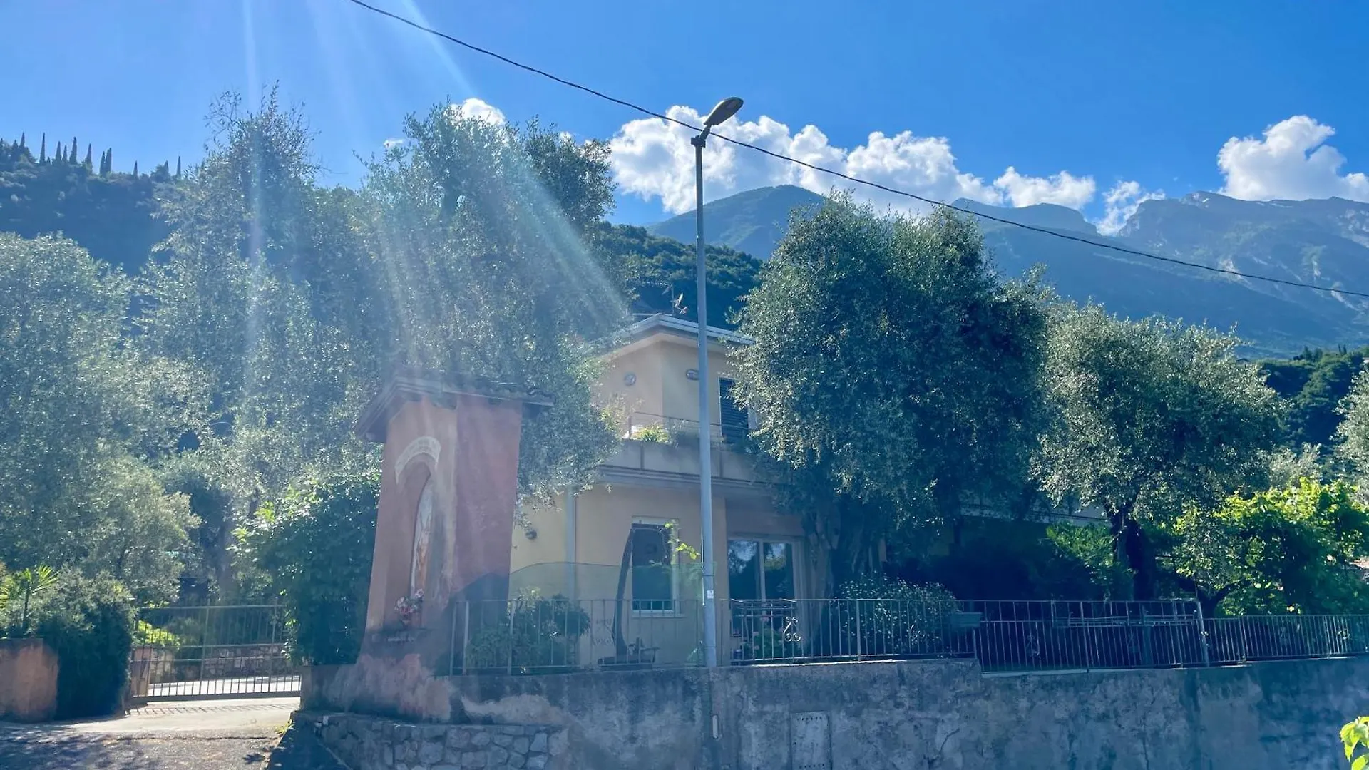 Casa Mario & Laura Ferienwohnungen Free Wi-Fi Parking Malcesine Italy