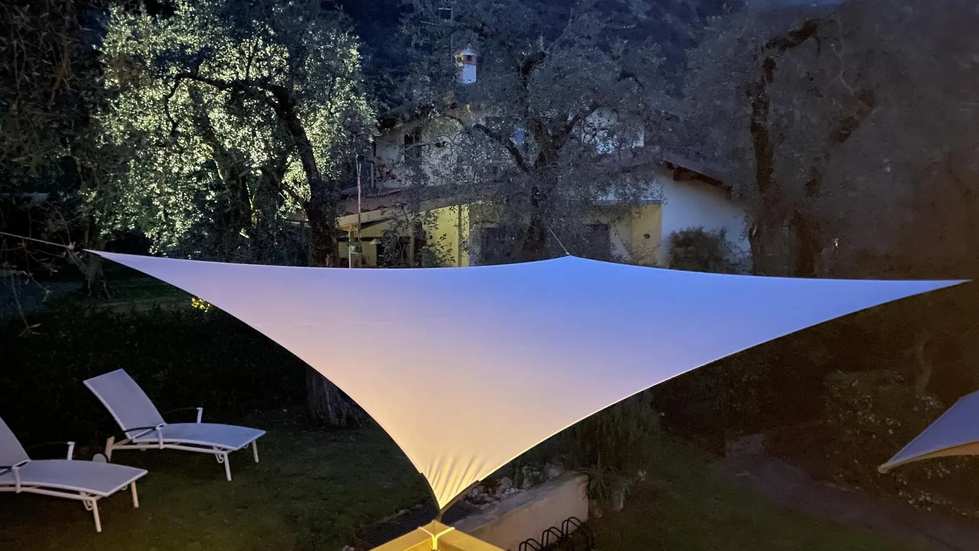 Apartament Casa Mario & Laura Ferienwohnungen Free Wi-Fi Parking Malcesine Włochy